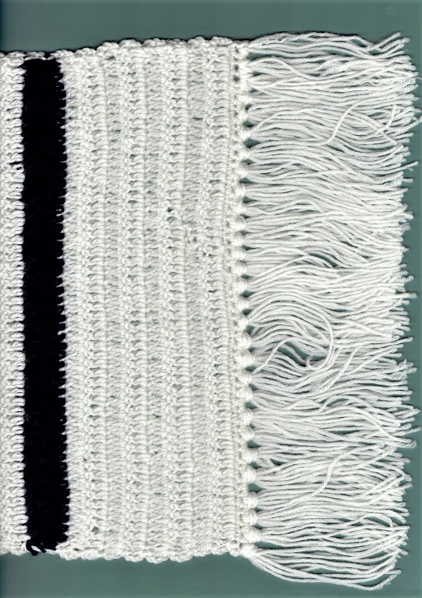  knitted hand-knitted muffler white × navy blue 21~25×170cm unused 