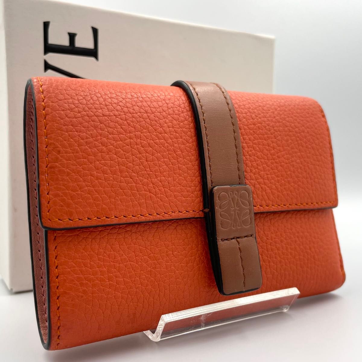 鑑定済・美品 LOEWE ロエベ スモール バーティカル ウォレット 鑑定済・美品 LOEWE ロエベ スモール バーティカル ウォレット