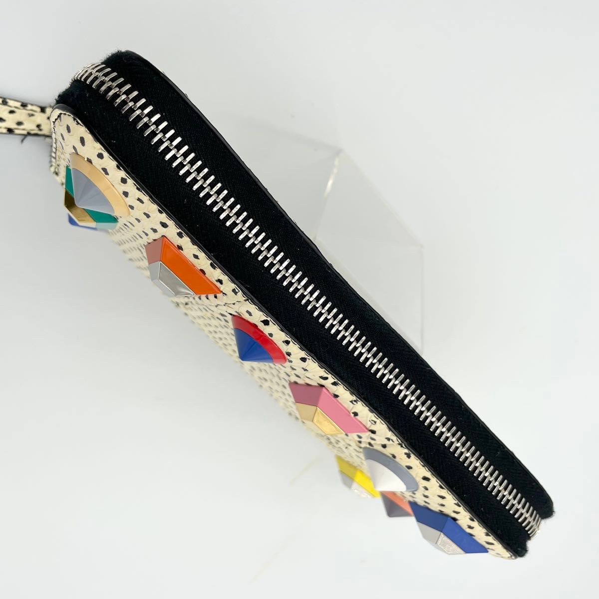 鑑定済・美品 FENDI フェンディ パイソン レインボー スタッズ 鑑定済・美品 FENDI フェンディ パイソン レインボー スタッズ