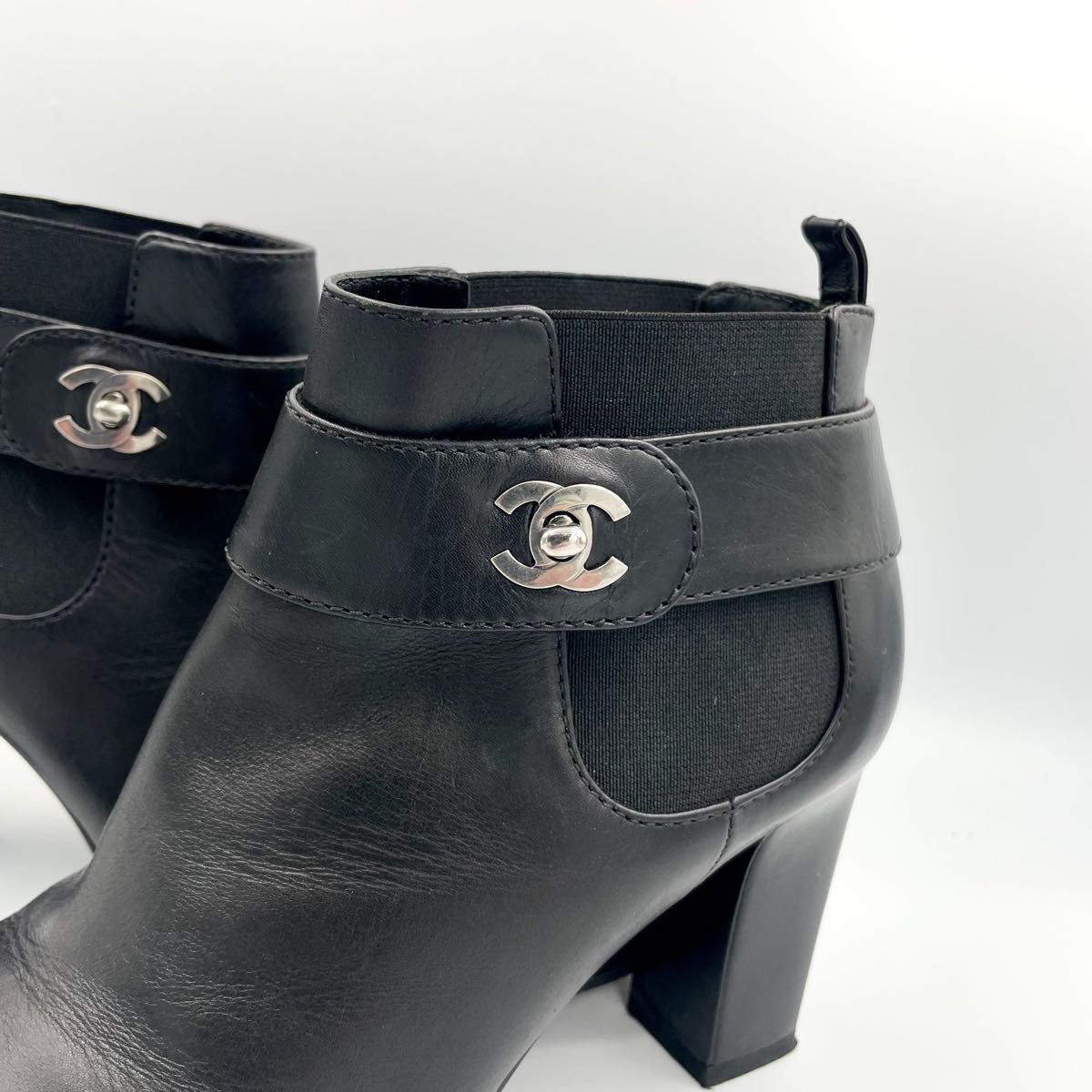 鑑定済・美品 CHANEL シャネル サイドゴアブーツ ココマーク 鑑定済・美品 CHANEL シャネル サイドゴアブーツ ココマーク
