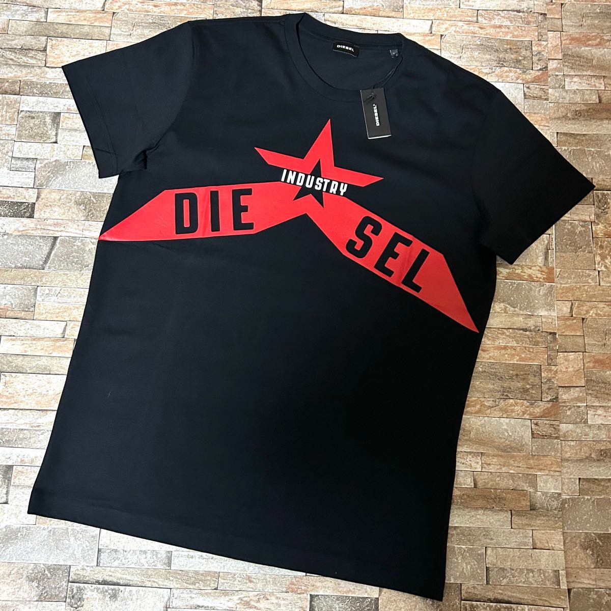 新品】DIESEL ディーゼル/クルーネック グラフィックロゴ T 新品】DIESEL ディーゼル/クルーネック グラフィックロゴ T