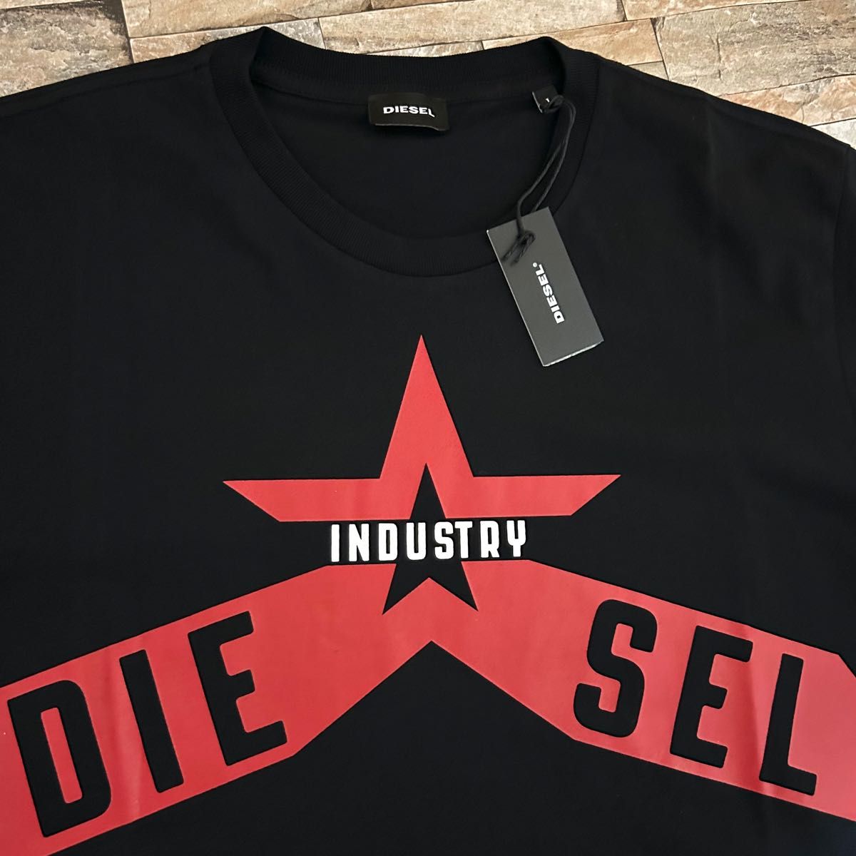 新品】DIESEL ディーゼル/クルーネック グラフィックロゴ T 新品】DIESEL ディーゼル/クルーネック グラフィックロゴ T