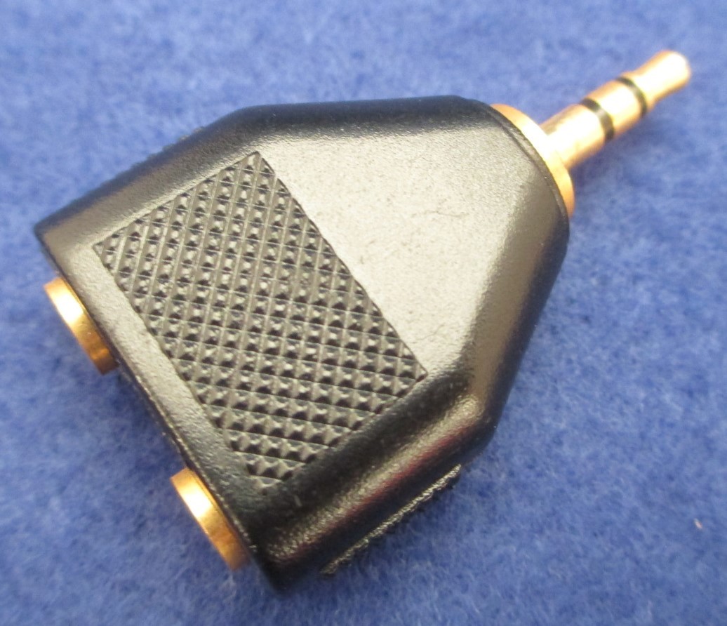 ステレオミニピン 3極 x2 増設アダプタ 黒 金メッキ NEW ARRIVAL ステレオミニピン 3極 x2 増設アダプタ 黒 金メッキ NEW ARRIVAL