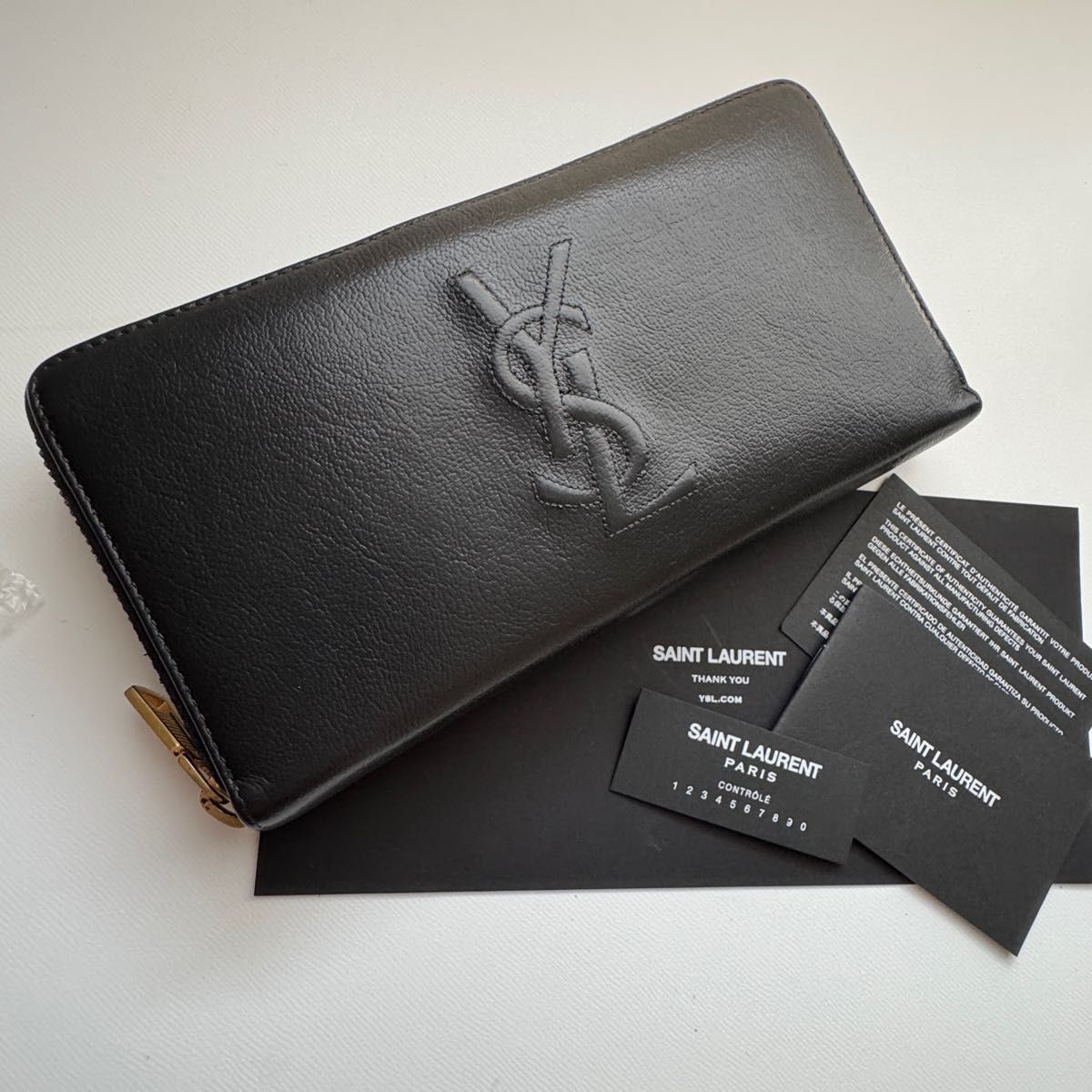 美品】 Saint Laurentイブサンローランラウンドファスナー長財布 美品】 Saint Laurentイブサンローランラウンドファスナー長財布