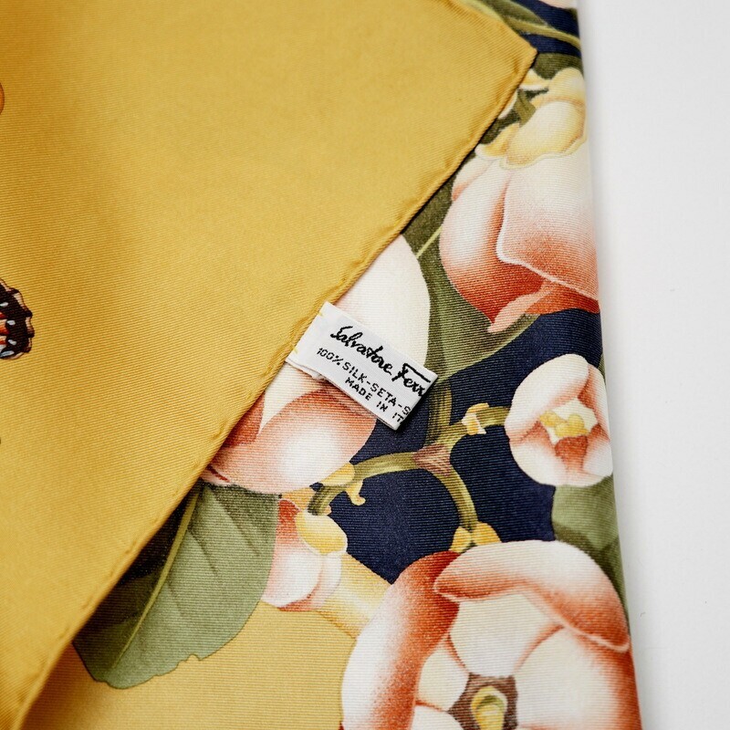 GN6443》vintage 美品 サルヴァトーレフェラガモ 大判 シルク GN6443》vintage 美品 サルヴァトーレフェラガモ 大判 シルク
