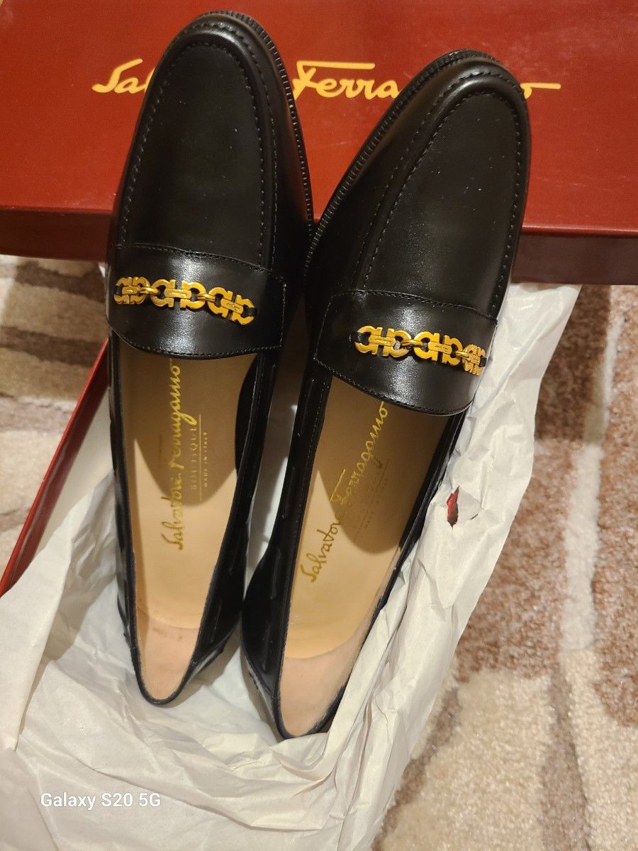Ferragamo黒 革 美品 ヒール約3センチ|Yahoo!フリマ(旧PayPayフリマ) Ferragamo黒 革 美品 ヒール約3センチ|Yahoo!フリマ(旧PayPayフリマ)