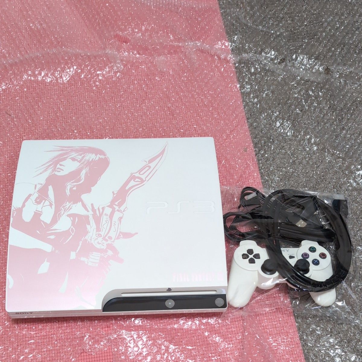 プレイステーション 3 FINAL FANTASY XIII LIGHTNING EDITION プレイステーション 3 FINAL FANTASY XIII LIGHTNING EDITION