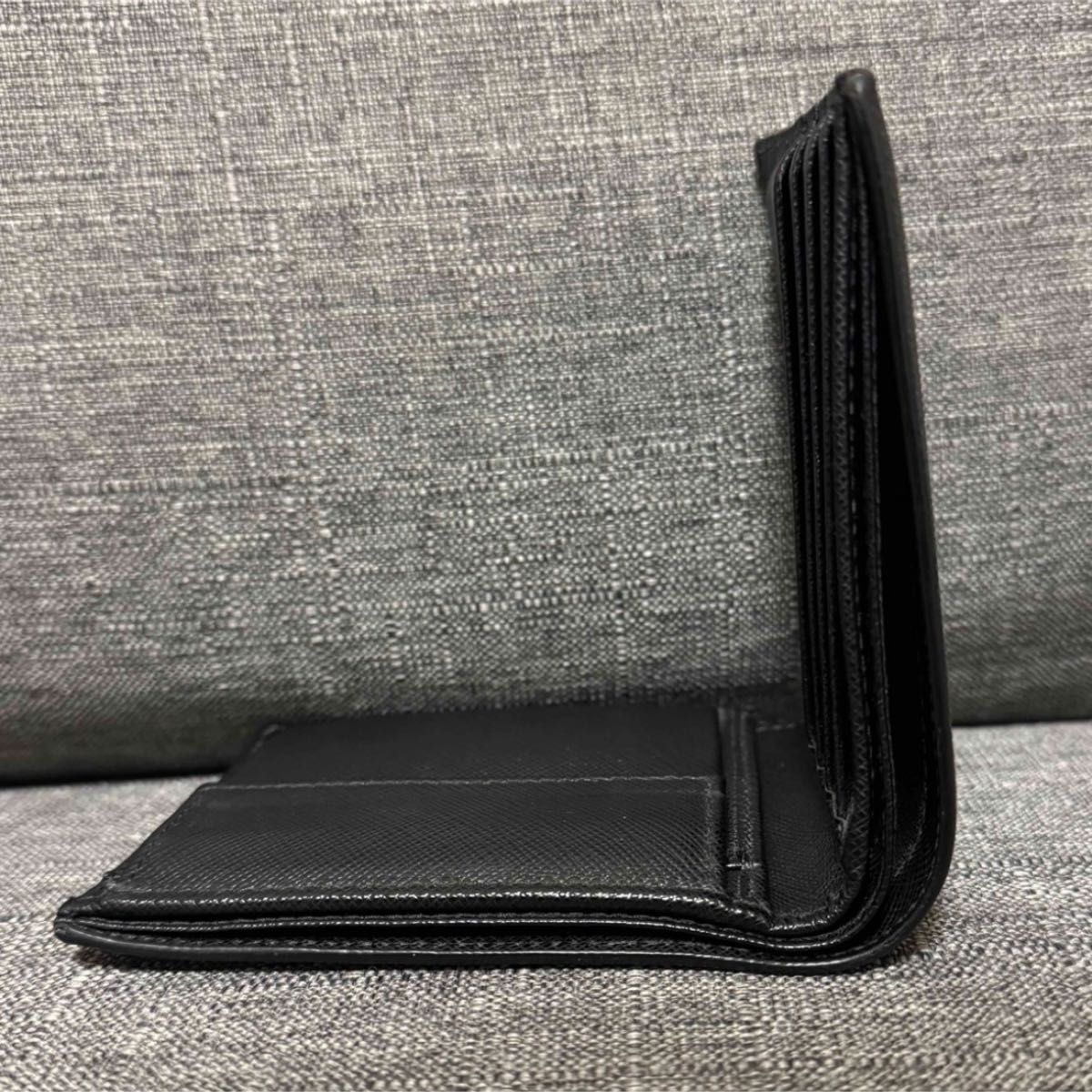 PRADA 財布 プラダ 折り財布 二つ折り財布|Yahoo!フリマ(旧 PRADA 財布 プラダ 折り財布 二つ折り財布|Yahoo!フリマ(旧
