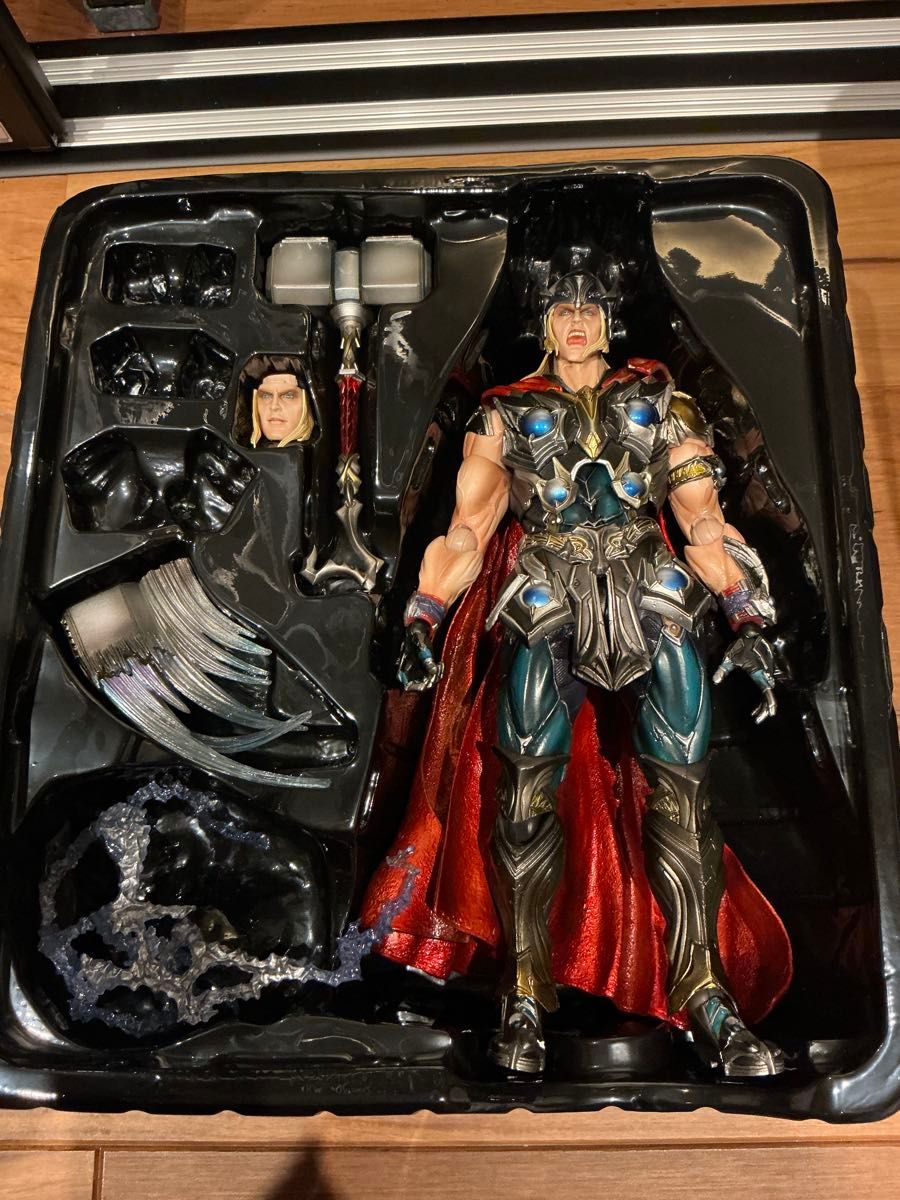 パッケージダメージ】MARVEL UNIVERSE VARIANT PLAY ARTS改 パッケージダメージ】MARVEL UNIVERSE VARIANT PLAY ARTS改