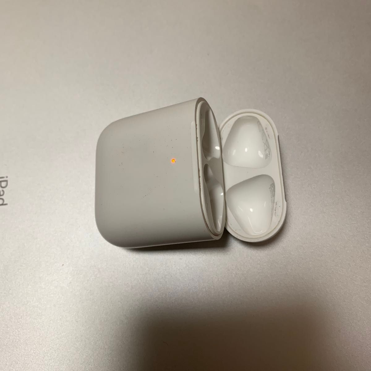 Apple AirPods 第二世代 充電ケース エアーポッズ 充電ケース Apple AirPods 第二世代 充電ケース エアーポッズ 充電ケース
