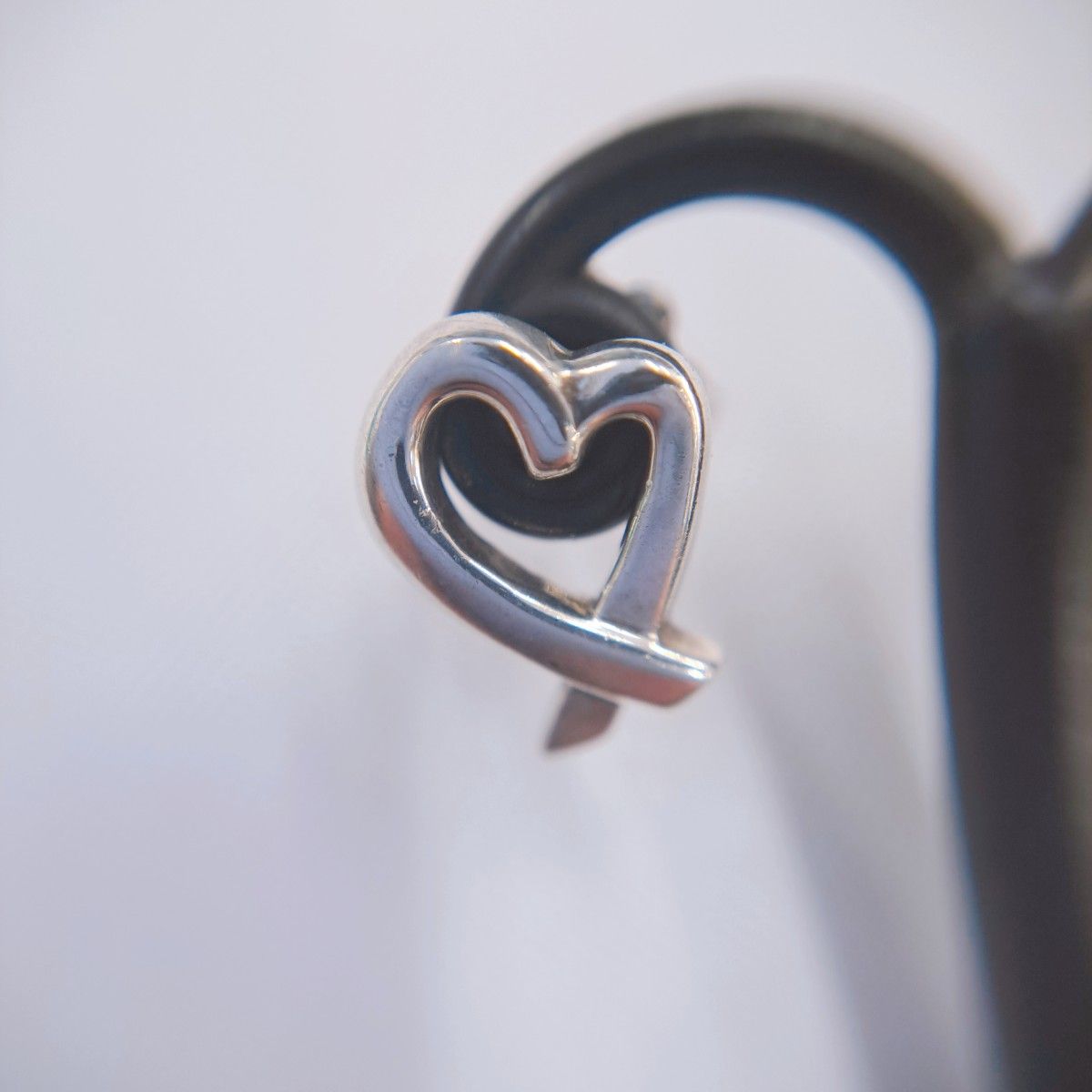 TIFFANY & Co ティファニー ラビングハート ピアス シルバー 925 TIFFANY & Co ティファニー ラビングハート ピアス シルバー 925