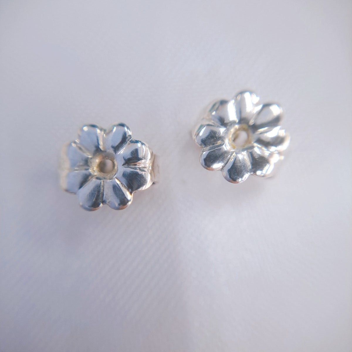 TIFFANY & Co ティファニー ラビングハート ピアス シルバー 925 TIFFANY & Co ティファニー ラビングハート ピアス シルバー 925