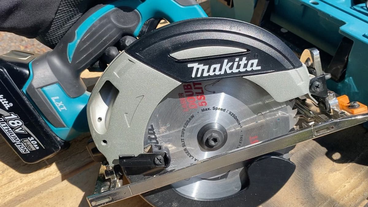 マキタ 165mm充電式マルノコHS630DRTX