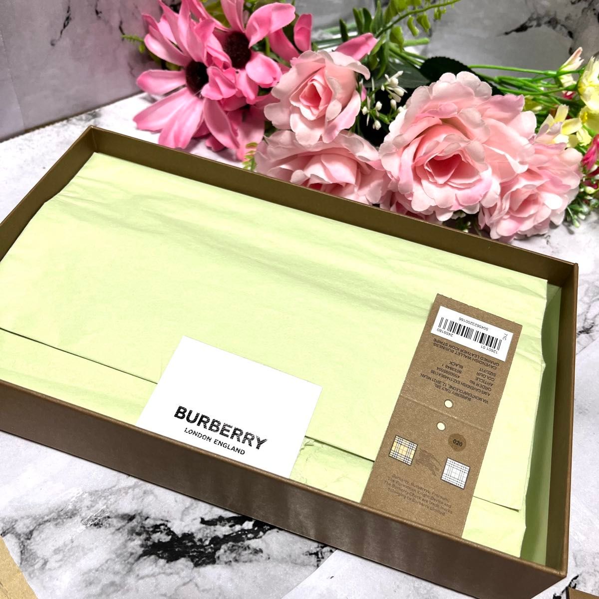 極美品】バーバリー 長財布 チェック柄 キャベンディッシュ 極美品】バーバリー 長財布 チェック柄 キャベンディッシュ