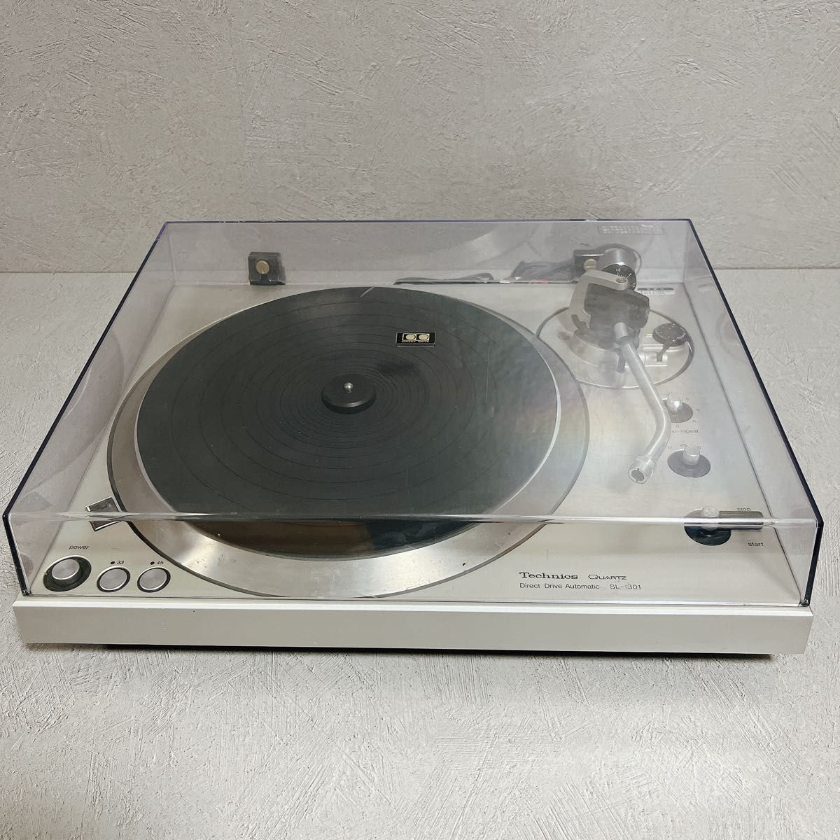 Technics テクニクス SL-1301 ターンテーブル レコード Technics テクニクス SL-1301 ターンテーブル レコード