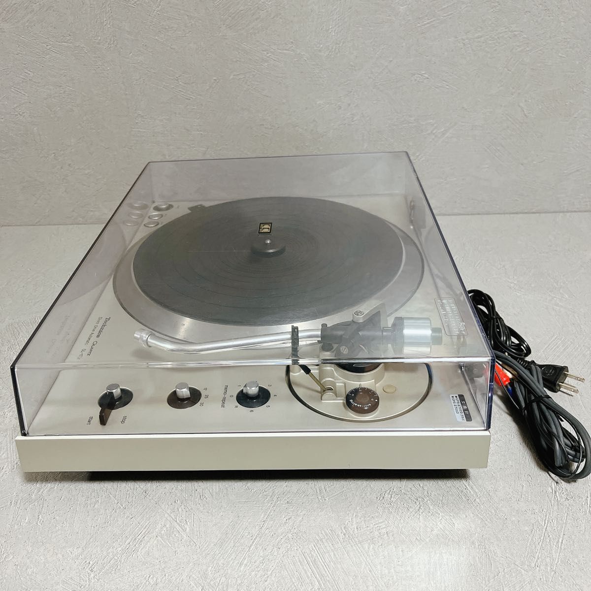 Technics テクニクス SL-1301 ターンテーブル レコード Technics テクニクス SL-1301 ターンテーブル レコード