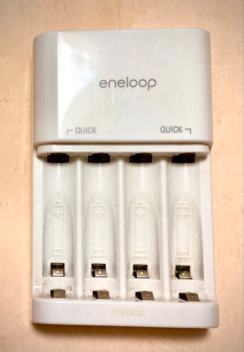 エネループ eneloop 充電器 NC-TGR01 単3形 単4形 SANYO エネループ eneloop 充電器 NC-TGR01 単3形 単4形 SANYO
