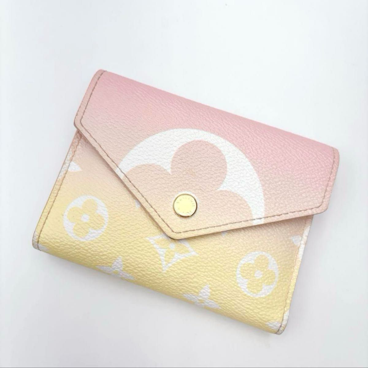 美品 ルイヴィトン ポルトフォイユ・ヴィクトリーヌ バイ ザ 美品 ルイヴィトン ポルトフォイユ・ヴィクトリーヌ バイ ザ