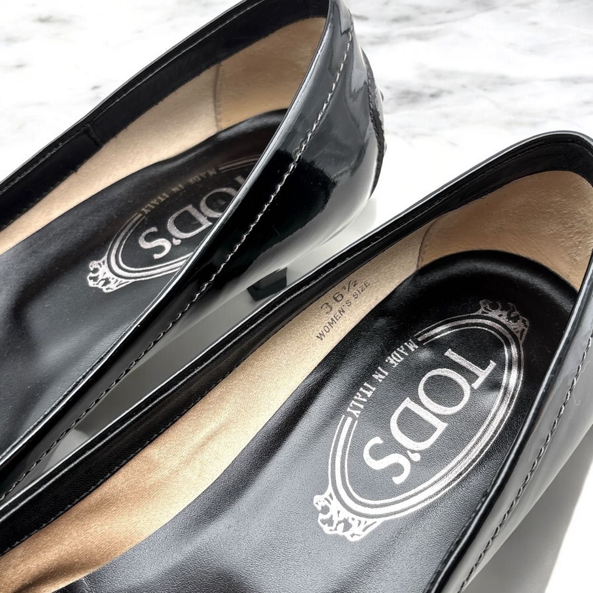 美品】TOD'S トッズ パンプス ヒール 黒 エナメル 36 1/2 靴 美品】TOD'S トッズ パンプス ヒール 黒 エナメル 36 1/2 靴