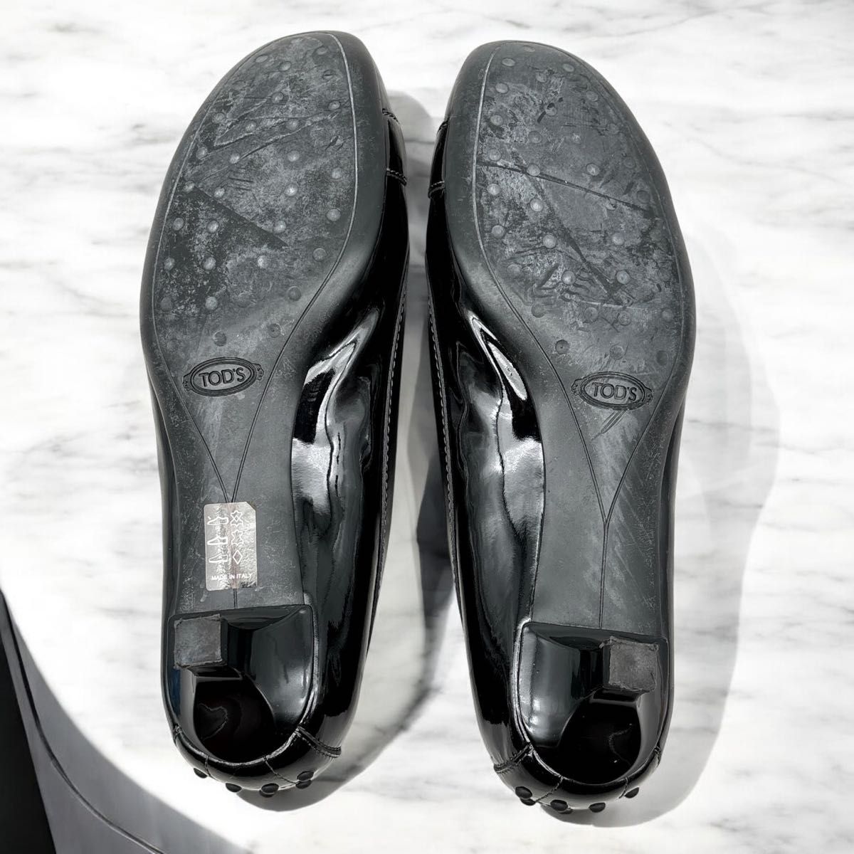 美品】TOD'S トッズ パンプス ヒール 黒 エナメル 36 1/2 靴 美品】TOD'S トッズ パンプス ヒール 黒 エナメル 36 1/2 靴
