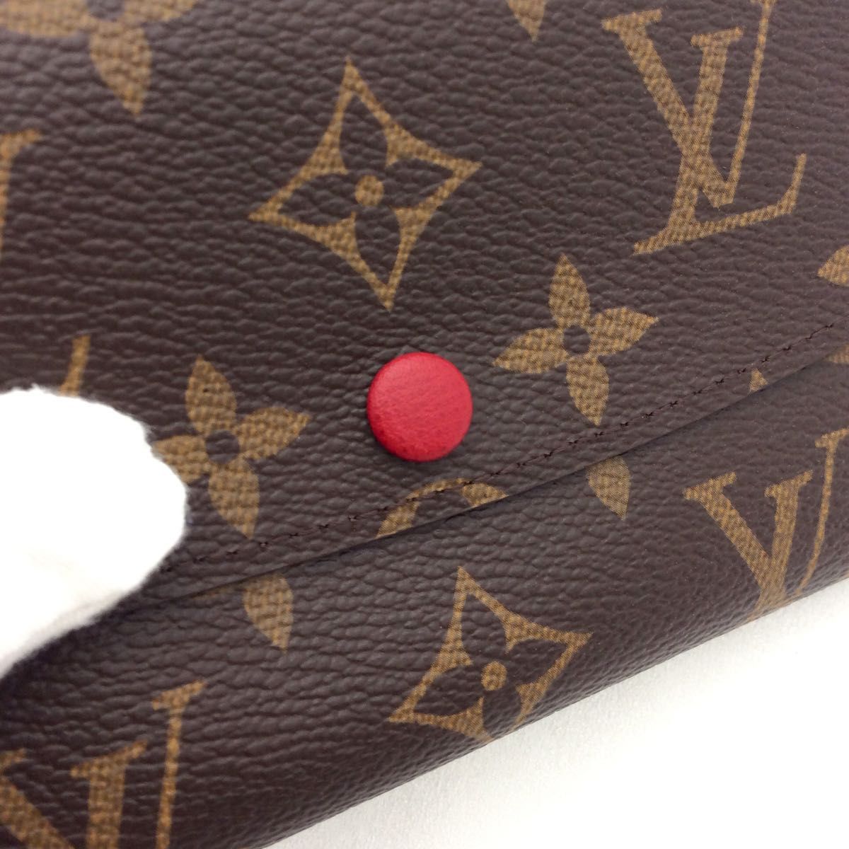 未使用に近い ルイヴィトン モノグラム 長財布 エミリー 本物 未使用に近い ルイヴィトン モノグラム 長財布 エミリー 本物