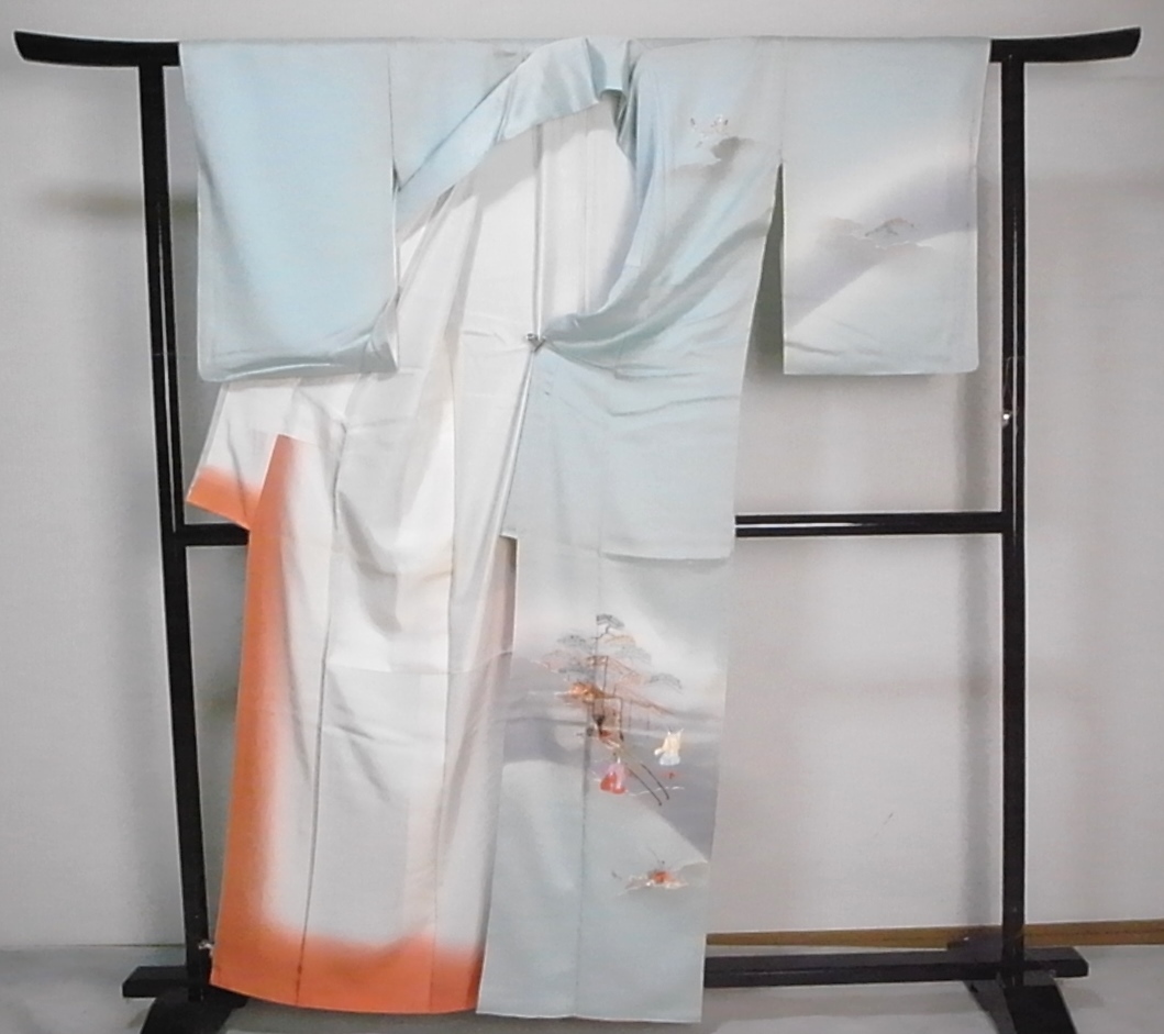 [ kimono. ... shop ]C672 kimono * tsukesage . good quality beautiful goods silk .. crepe-de-chine light water green color ground * hem bokashi . place car doll map embroidery one .. attaching thread attaching 