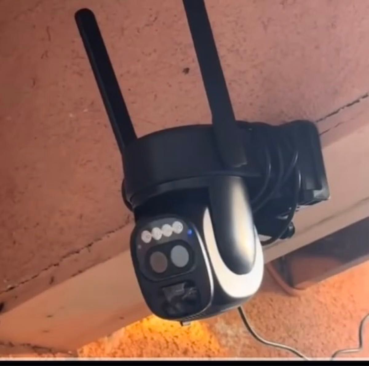 大特価!!防犯カメラ 屋外 ソーラー WiFi 動体検知 2K解像度 大容量