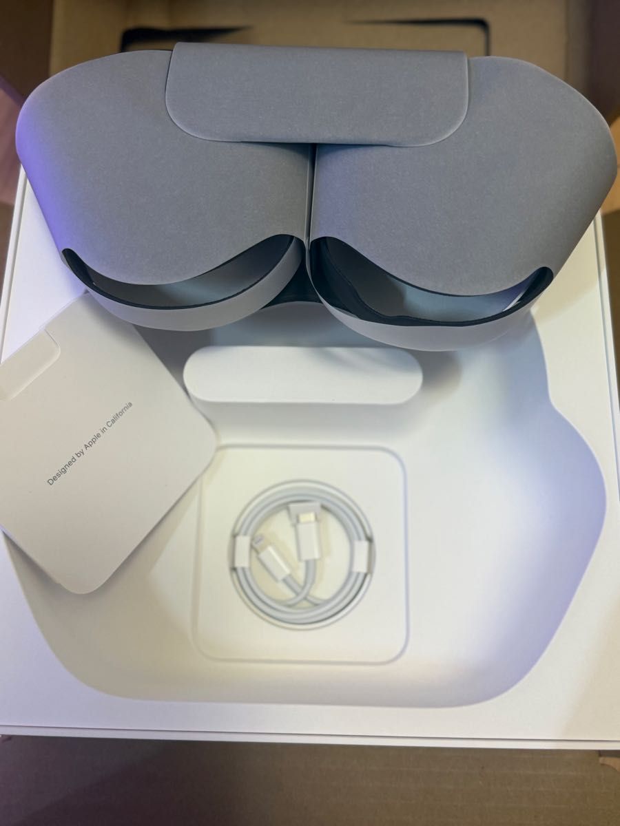 極美品 AirPods Max スペースグレイ 付属品未使用 2026/1/15保証 極美品 AirPods Max スペースグレイ 付属品未使用 2026/1/15保証