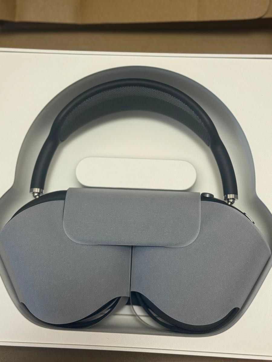 極美品 AirPods Max スペースグレイ 付属品未使用 2026/1/15保証 極美品 AirPods Max スペースグレイ 付属品未使用 2026/1/15保証