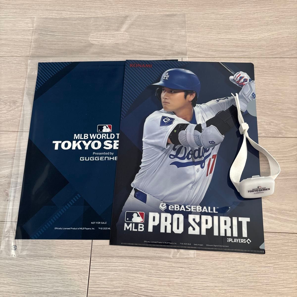 MLB東京シリーズ 2025開幕戦配布クリアファイル&リストバンド MLB東京シリーズ 2025開幕戦配布クリアファイル&リストバンド