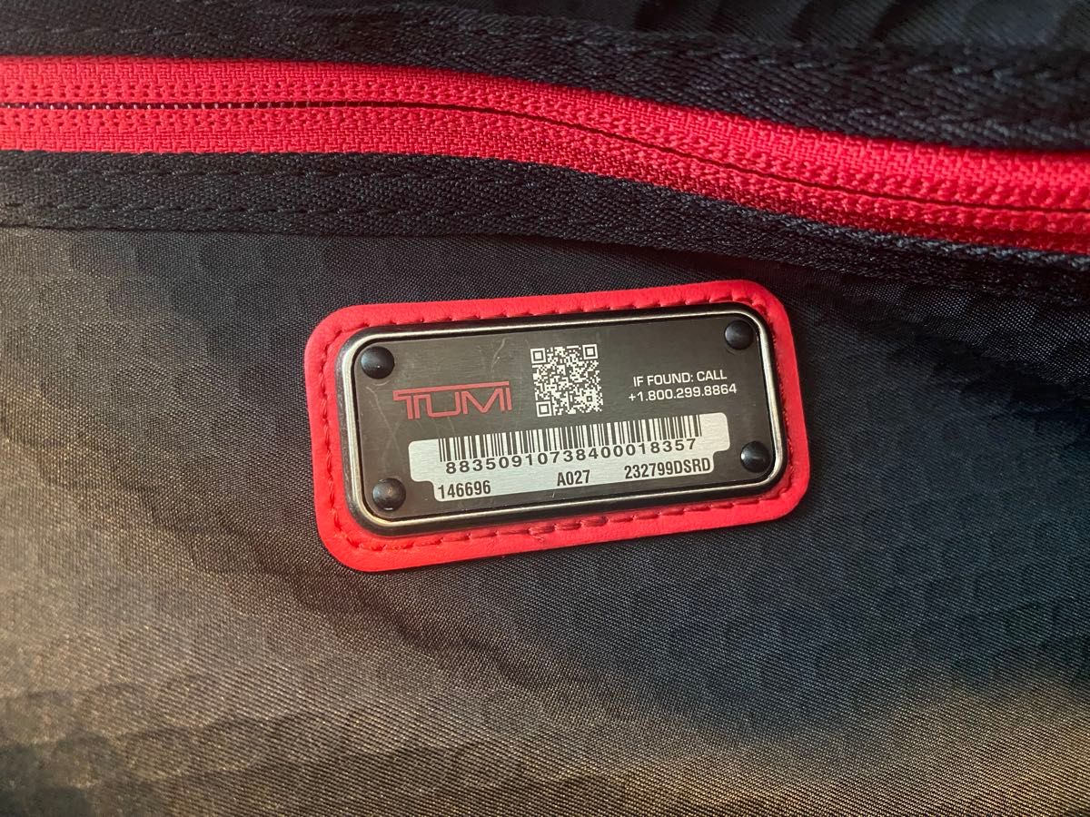 美品 トゥミ TUMI メンズ プラトーン スリング ボディバッグ 赤 美品 トゥミ TUMI メンズ プラトーン スリング ボディバッグ 赤