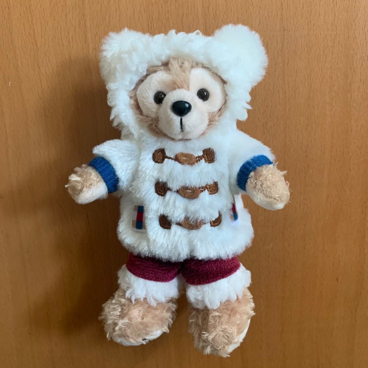 ダッフィー ぬいぐるみバッジ ウィンターホリデー 2019 東京 ダッフィー ぬいぐるみバッジ ウィンターホリデー 2019 東京