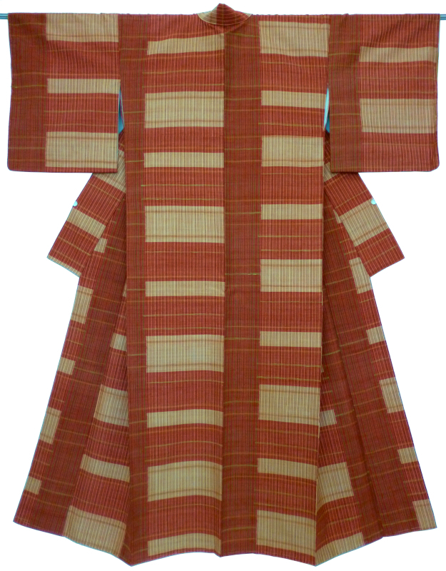 紬の着物　丈158.5cm　縦縞に横段模様　赤茶系　送料無料