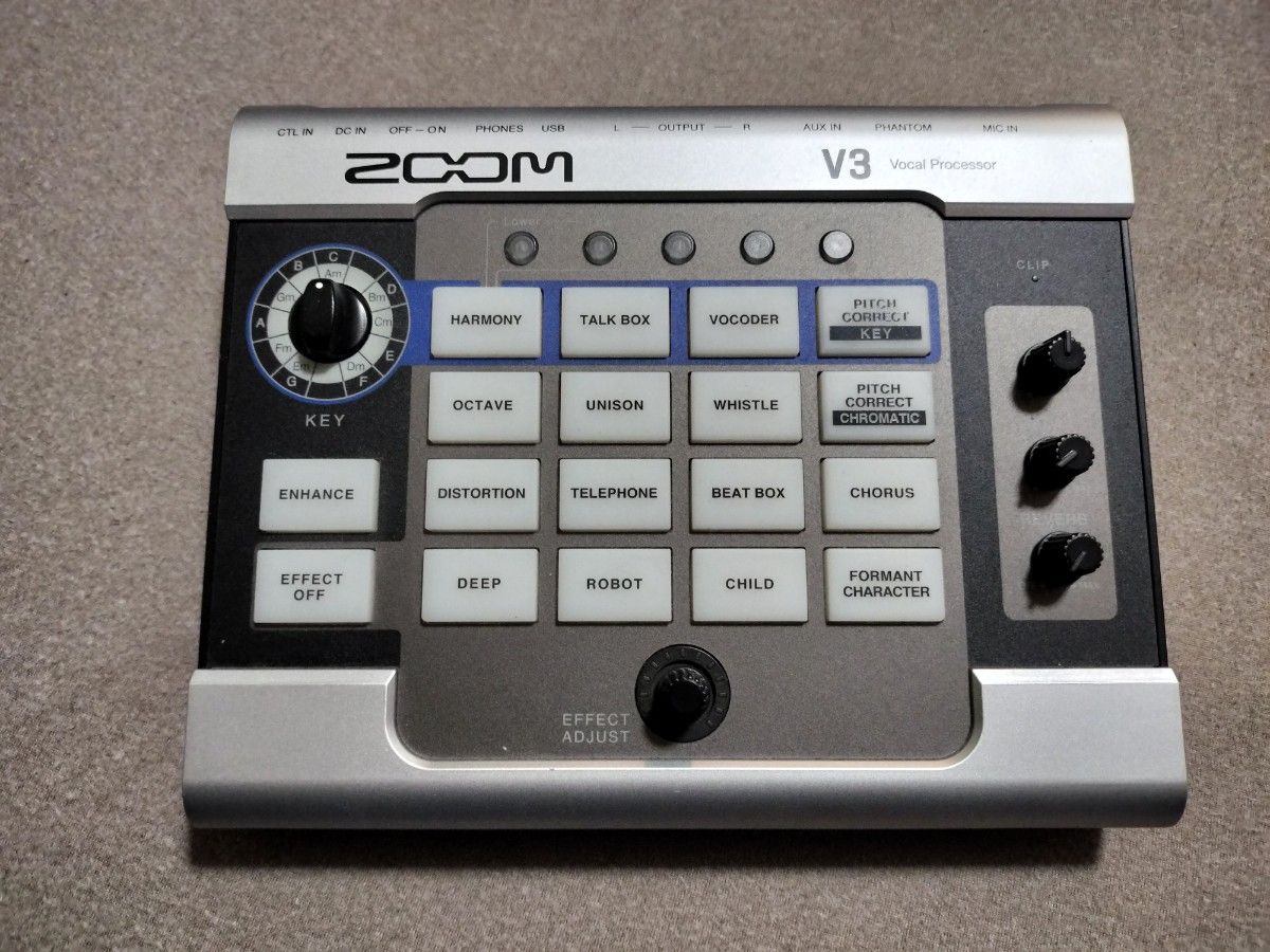 ZOOM V3 ボーカルエフェクター ズーム ボイスチェンジャー ZOOM V3 ボーカルエフェクター ズーム ボイスチェンジャー