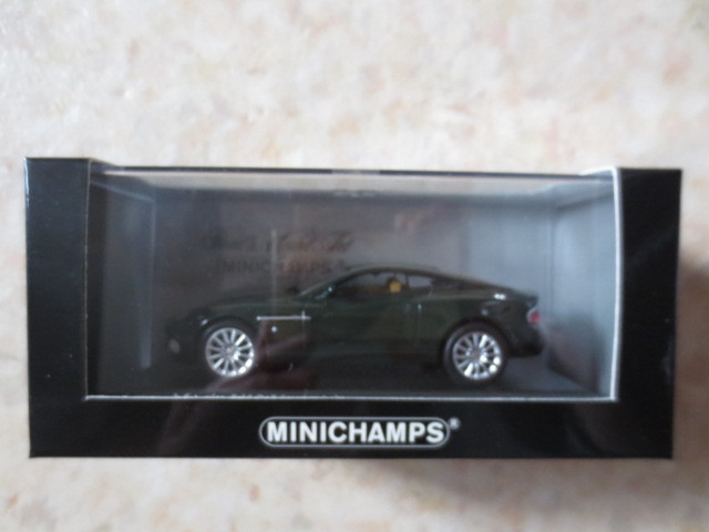  Aston Martin vanquish * minicar *1/43 model car * Minichamps *ASTON MARTIN VANQUISH* Van teji*lapi-do* Britain car 