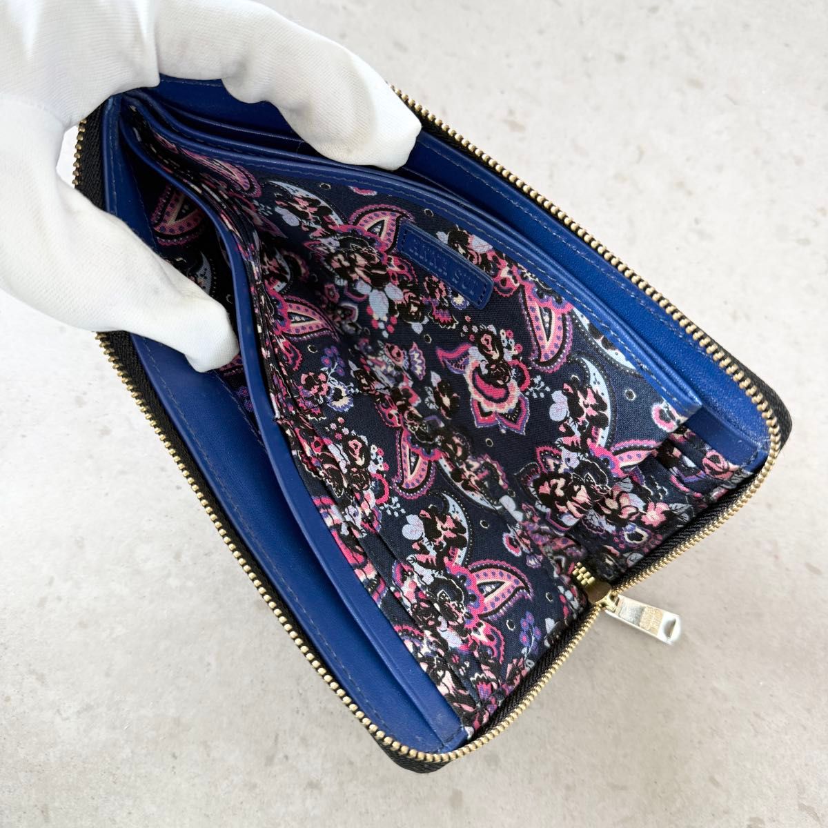 美品】アナスイ グラマラス 長財布 L字ファスナー 蝶 ゴールド 美品】アナスイ グラマラス 長財布 L字ファスナー 蝶 ゴールド