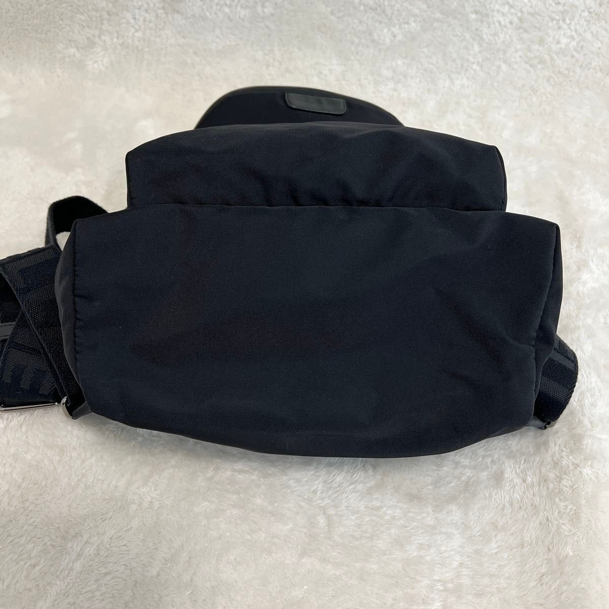 美品】ステラマッカートニー 黒ブラック ファラベラ バック 美品】ステラマッカートニー 黒ブラック ファラベラ バック