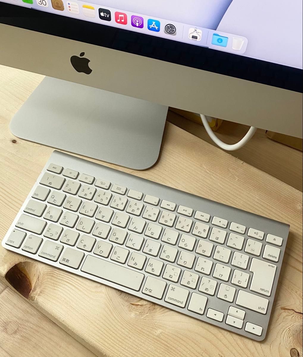キーボード付き 4GHz core i7 32GB Apple iMac Retina 5K 27inch キーボード付き 4GHz core i7 32GB Apple iMac Retina 5K 27inch