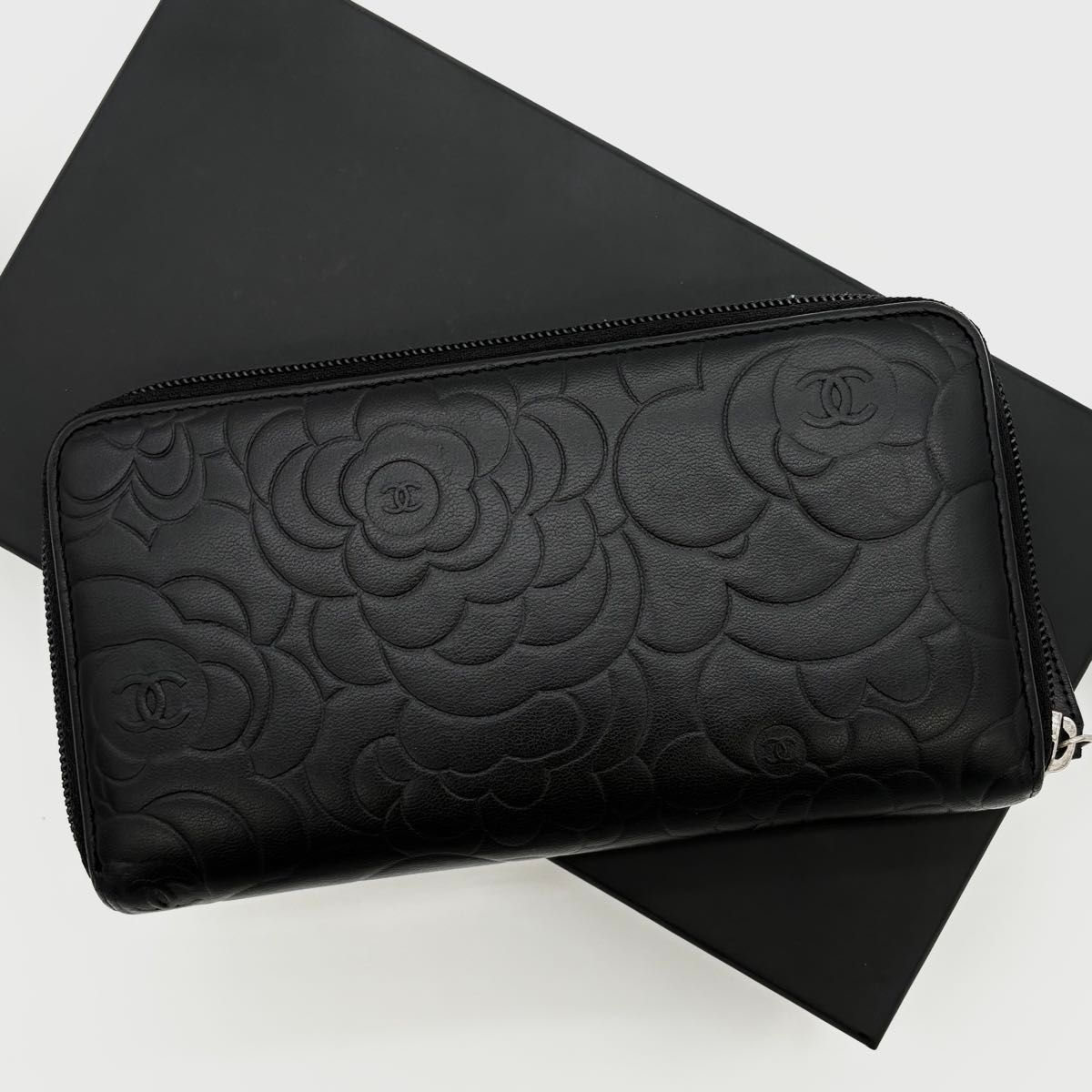 CHANEL シャネル 長財布 ラムスキン カメリア エンボス ココ CHANEL シャネル 長財布 ラムスキン カメリア エンボス ココ