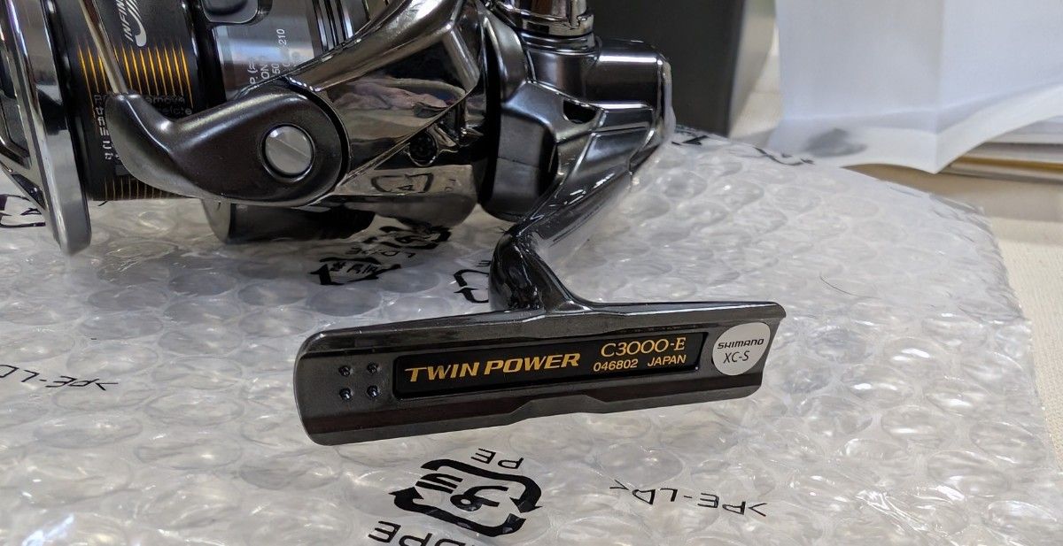 24ツインパワー C3000 新品・未使用 シマノ スピニングリール 24ツインパワー C3000 新品・未使用 シマノ スピニングリール