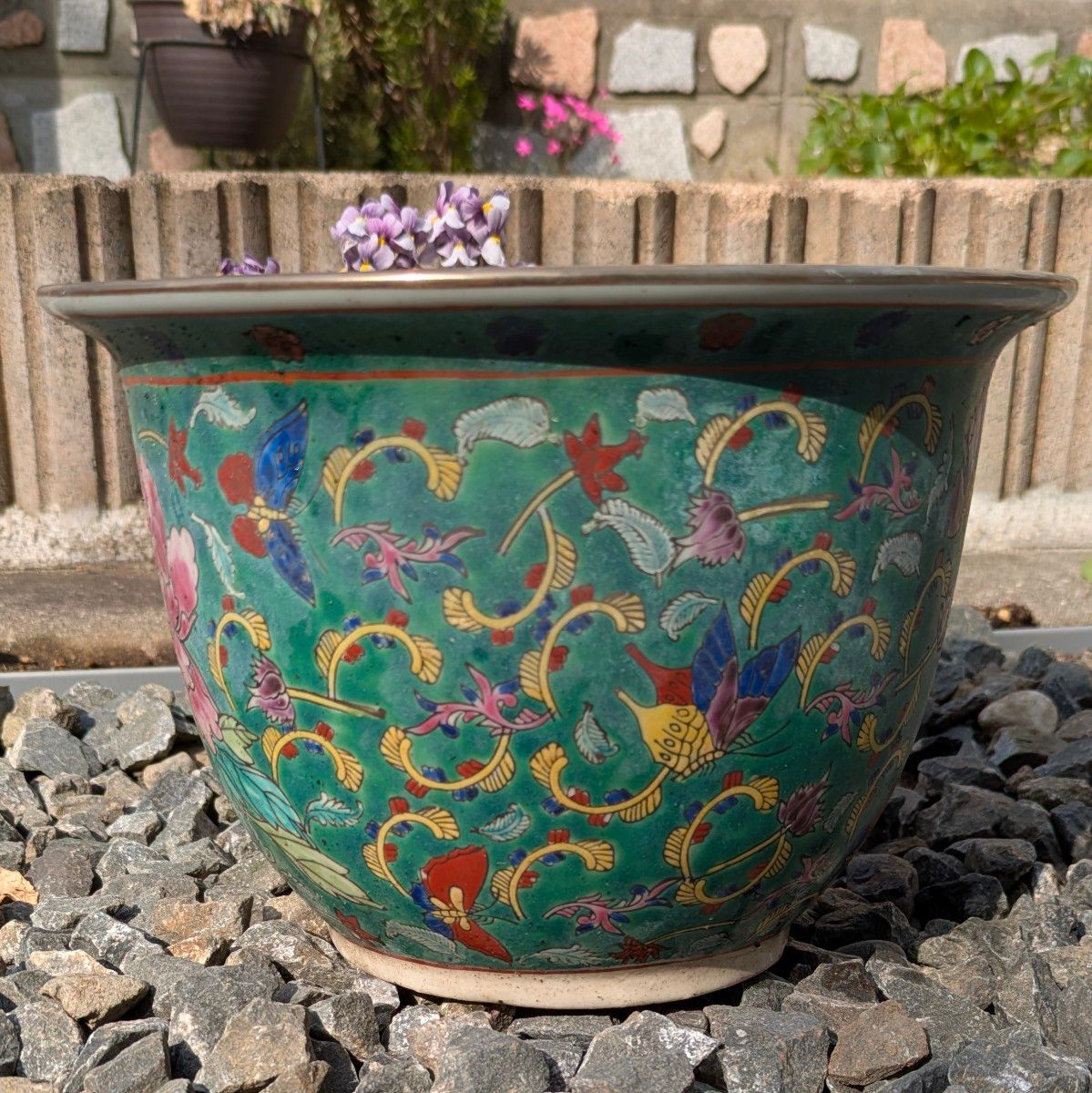 ① 希少 当時物 中国 景徳鎮 粉彩色絵鉢 蝶と牡丹 植木鉢 直径約 ① 希少 当時物 中国 景徳鎮 粉彩色絵鉢 蝶と牡丹 植木鉢 直径約
