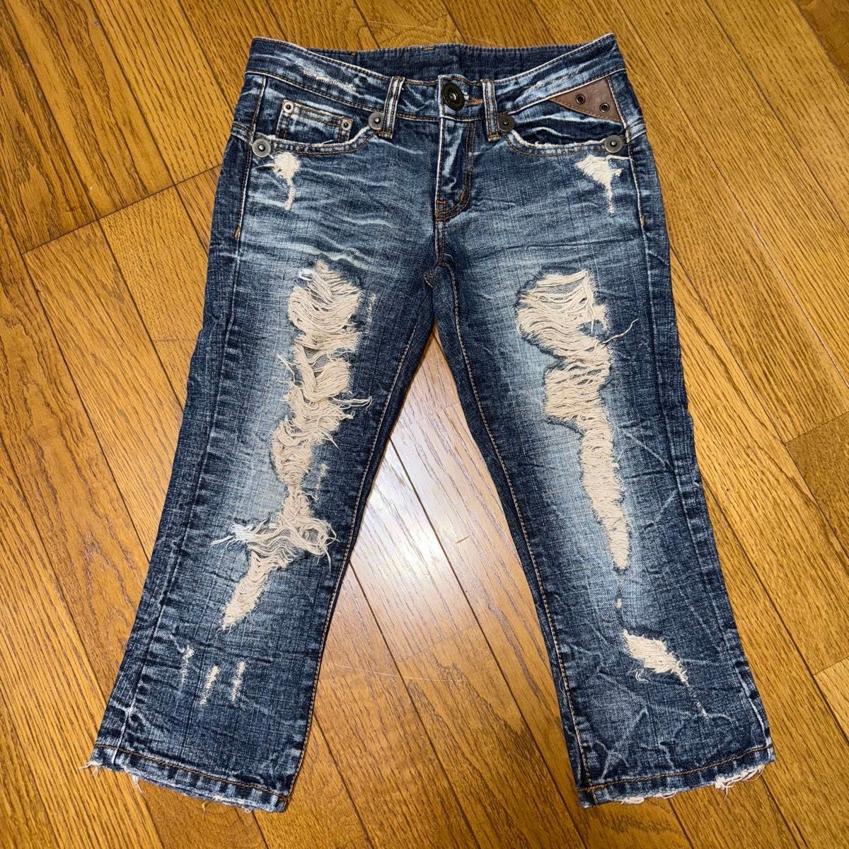 d i a 激レア デニム 6分丈 デニムパンツ 24 XS|Yahoo!フリマ d i a 激レア デニム 6分丈 デニムパンツ 24 XS|Yahoo!フリマ