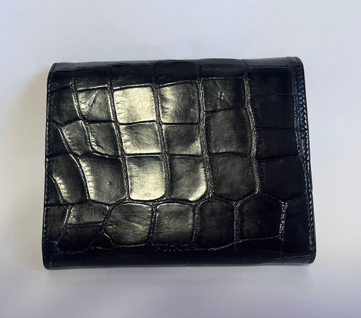 PRADA 二つ折り財布 クロコダイル調 ブラック|Yahoo!フリマ(旧 PRADA 二つ折り財布 クロコダイル調 ブラック|Yahoo!フリマ(旧