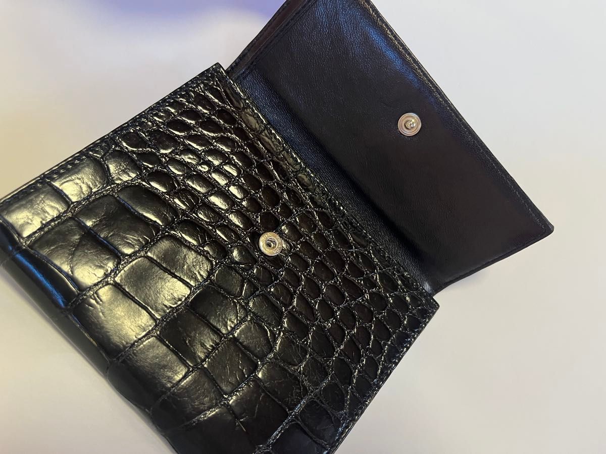 PRADA 二つ折り財布 クロコダイル調 ブラック|Yahoo!フリマ(旧 PRADA 二つ折り財布 クロコダイル調 ブラック|Yahoo!フリマ(旧