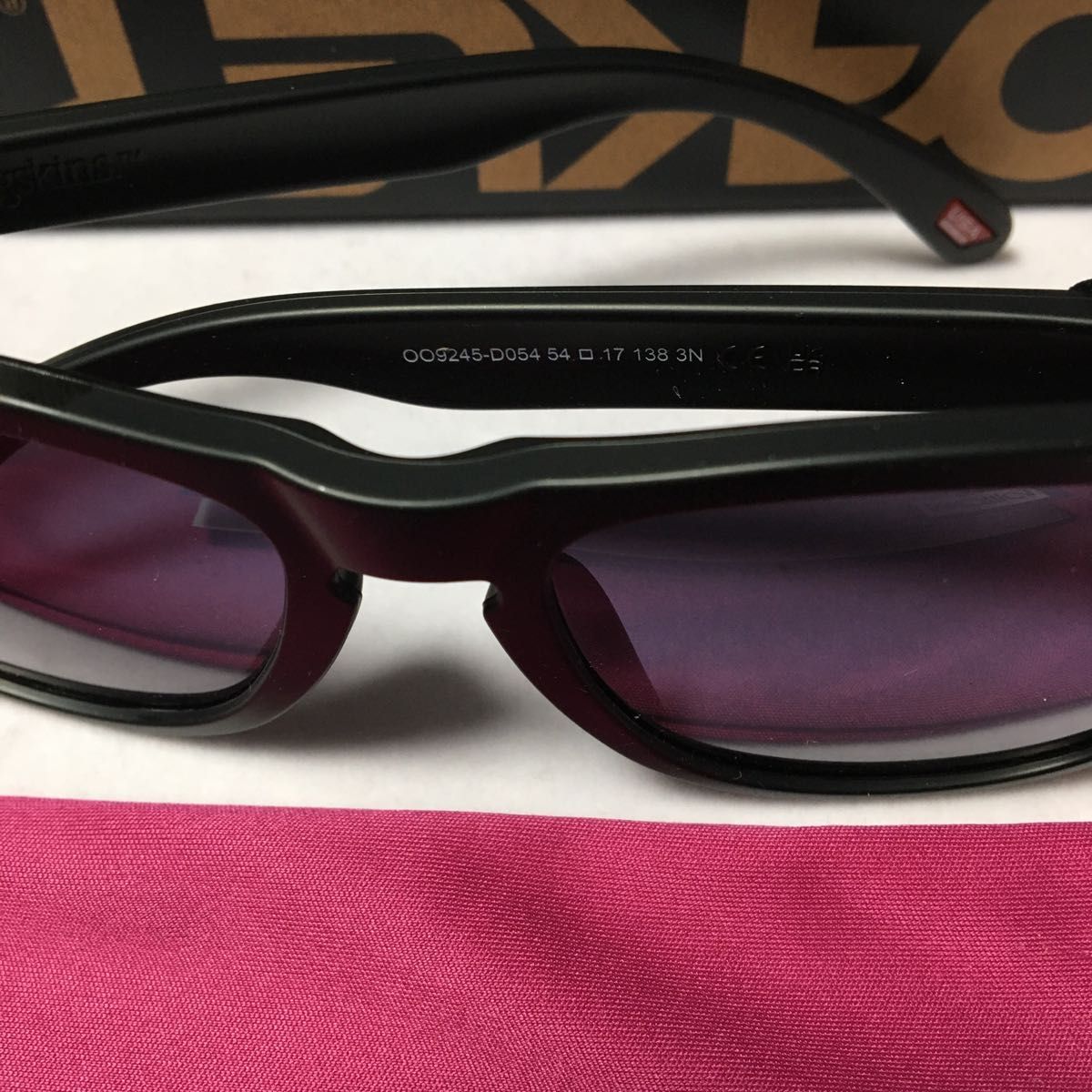 新品 OAKLEY FROGSKINS オークリー フロッグスキン OO9245-D054 新品 OAKLEY FROGSKINS オークリー フロッグスキン OO9245-D054