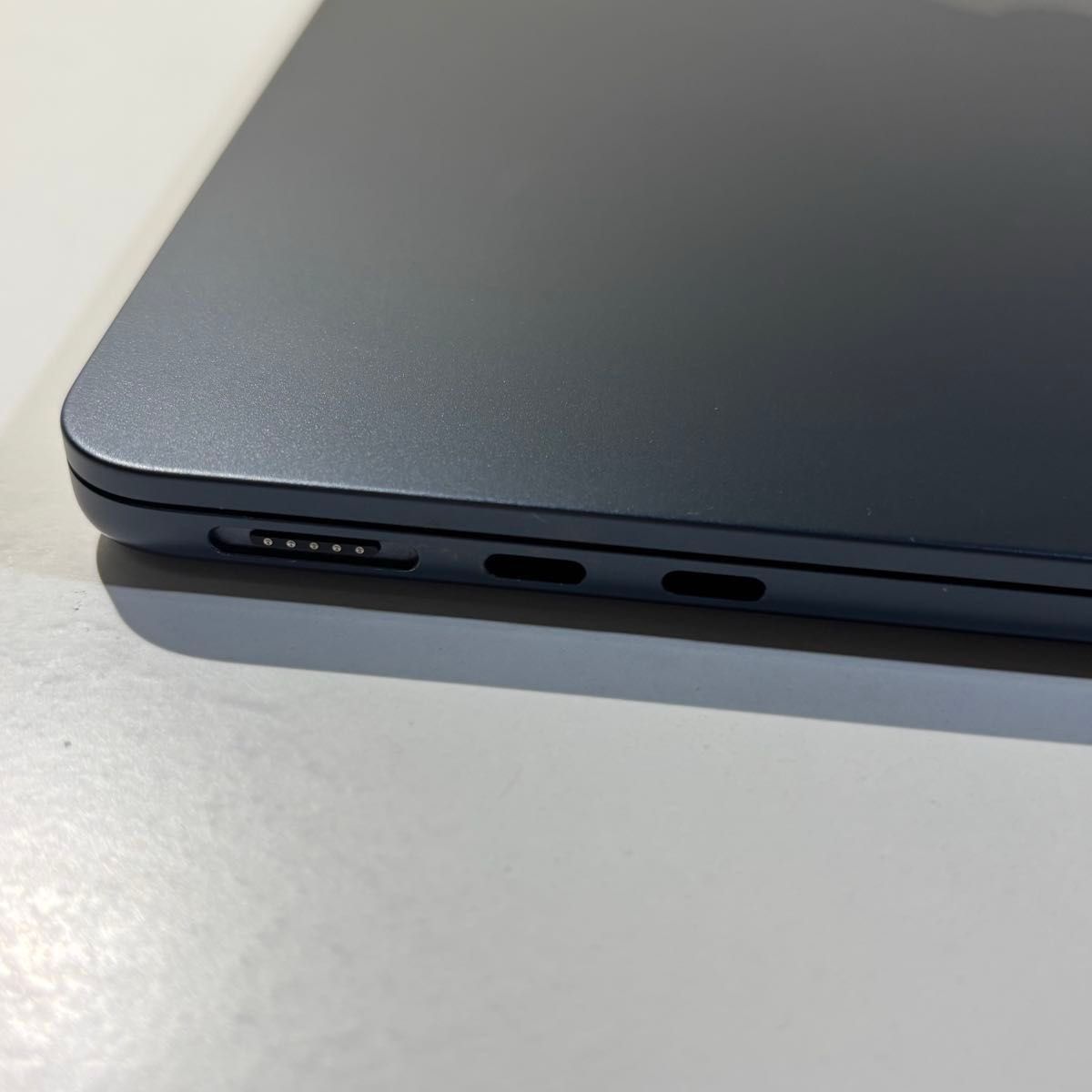 Apple MacBook Air 13インチ ミッドナイトM3チップ搭載モデル Apple MacBook Air 13インチ ミッドナイトM3チップ搭載モデル
