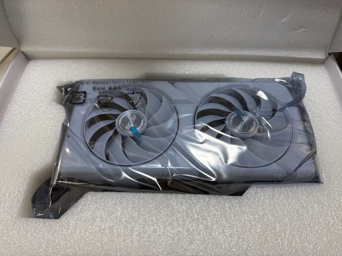 ASUS DUAL-RTX4060-O8G-WHITE|Yahoo!フリマ(旧PayPayフリマ) ASUS DUAL-RTX4060-O8G-WHITE|Yahoo!フリマ(旧PayPayフリマ)