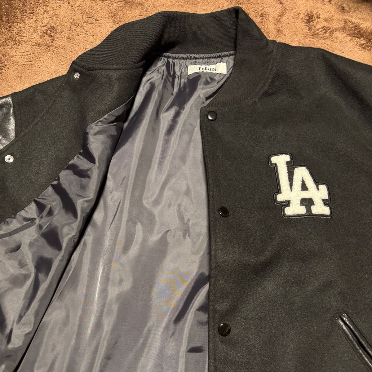 MLB ロサンゼルス・ドジャース スタジャン Majestic Lサイズ MLB ロサンゼルス・ドジャース スタジャン Majestic Lサイズ