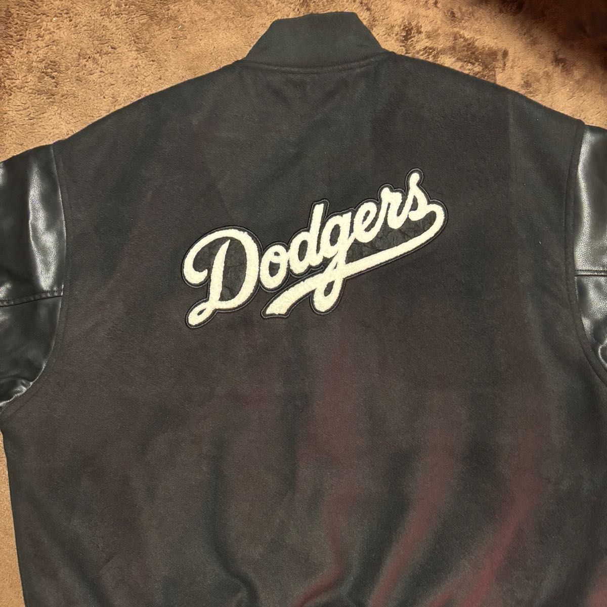 MLB ロサンゼルス・ドジャース スタジャン Majestic Lサイズ MLB ロサンゼルス・ドジャース スタジャン Majestic Lサイズ