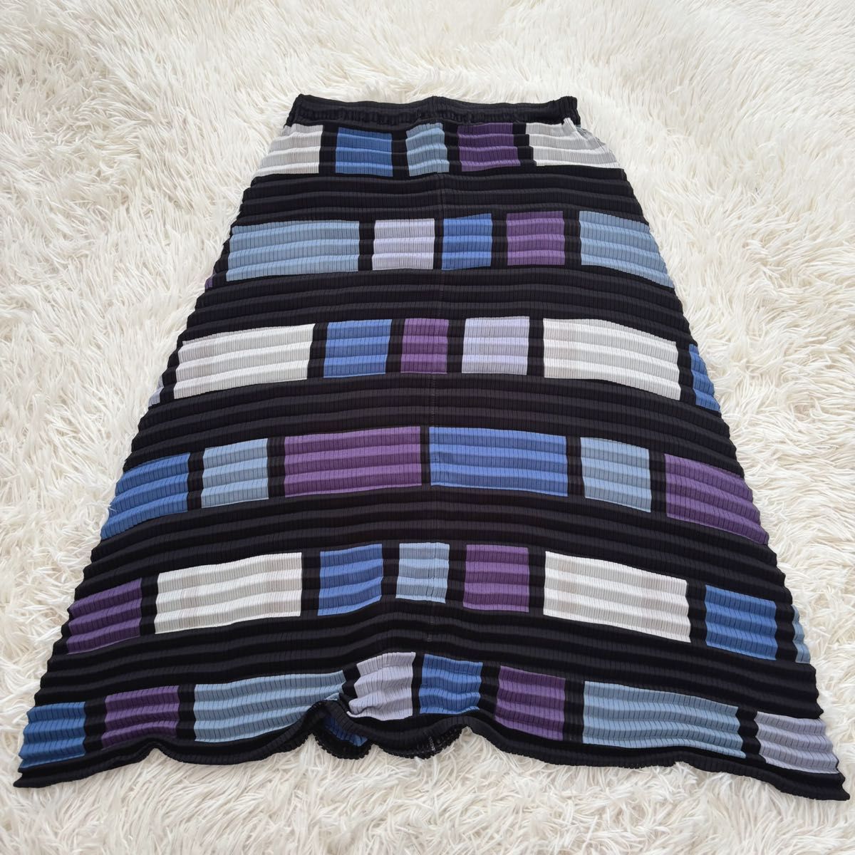 ISSEY MIYAKE イッセイミヤケ ロングスカート ホワイトレーベル ISSEY MIYAKE イッセイミヤケ ロングスカート ホワイトレーベル
